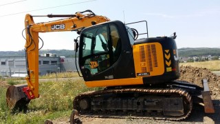 Raupenbagger JCB 17t mieten