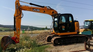 Raupenbagger JCB 17t mieten