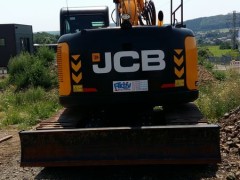 Raupenbagger JCB 17t mieten