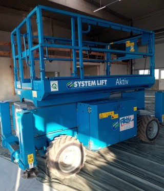 Scherenbühne Akku-Gelände GENIE - AH 10m - Elektro Allrad mieten