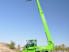 Teleskoplader / Telestapler MERLO 30m - 4t Roto mieten