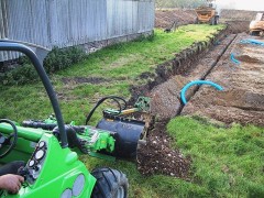 Erdkanalfräse / Grabenfräse für Avant oder Bobcat mieten