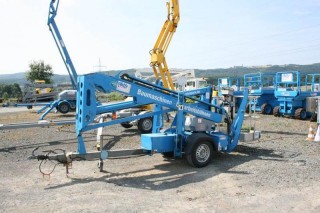 Anhänger-Arbeitsbühne GENIE 18m bis 227kg mieten