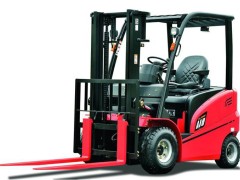 Vierradstapler 1,8t 5,5m Elektro mieten