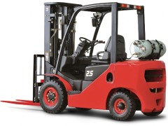 Gabelstapler 2,5t 6m Gas mieten