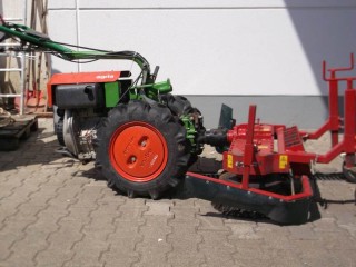 Einachstraktor mit Anbaugeräten AGRIA mieten