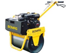 Handgeführte Einradwalze BOMAG - 160kg GG - Benzin mieten