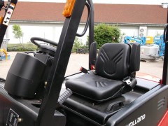 Vierradstapler MAX HOLLAND 2,5t 5m - weiße Reifen - Elektro mieten