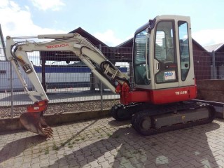 Hüllkreisbagger TAKEUCHI 3,8t mit Kabine mieten