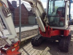 Hüllkreisbagger TAKEUCHI 3,8t mit Kabine mieten