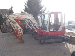 Kompaktbagger TAKEUCHI 3,5t mit Kabine mieten