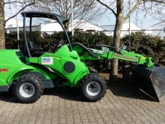 Kompakt-Radlader AVANT 745 1,85t mieten