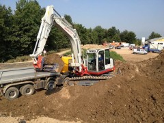 Raupenbagger TAKEUCHI 14t mieten