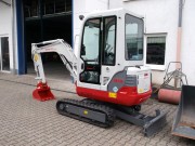 Kompaktbagger TAKEUCHI 2,0t mit Kabine mieten