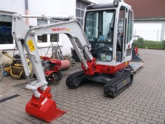 Kompaktbagger TAKEUCHI 2,0t mit Kabine mieten