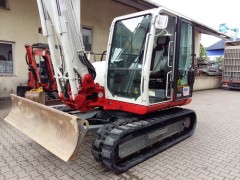 Kompaktbagger TAKEUCHI 9t mit Kabine mieten