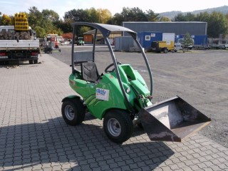 Mini-Radlader AVANT 220 - 0,7t mieten
