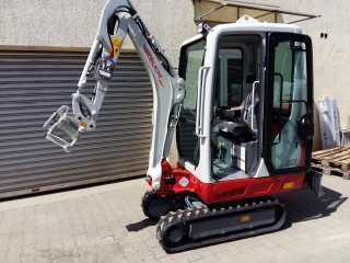 Kompaktbagger TAKEUCHI 1,8t mit Kabine mieten
