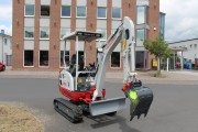 Kompaktbagger TAKEUCHI 1,7t mit Schutzdach mieten