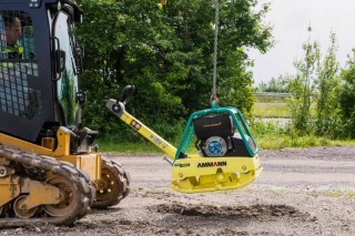 Reversible Rüttelplatte AMMANN 270kg GG Diesel mieten