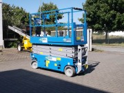 Scheren-Arbeitsbühne GENIE - AH 10m - schmal - Elektro mieten