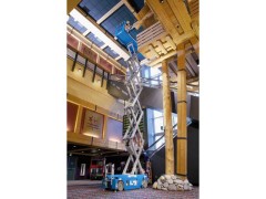 Scheren-Arbeitsbühne GENIE - AH 12m - schmal - Elektro mieten