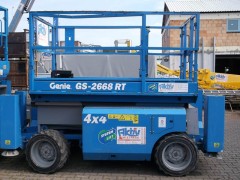 Scheren-Arbeitsbühne GENIE - AH 10m Diesel mieten