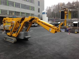 Raupen- / Ketten-Bühne OMME 25m mieten