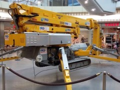 Raupen- / Ketten-Bühne OMME 25m mieten