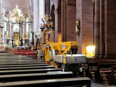 Raupen- / Ketten-Bühne OMME 37m mieten