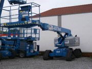 Teleskop-Arbeitsbühne GENIE Trax - 22m Diesel-Kette mieten