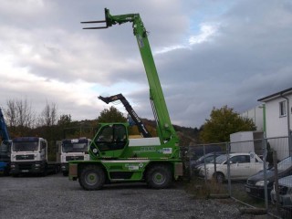Teleskoplader / Telestapler MERLO 21m 4t Roto mieten