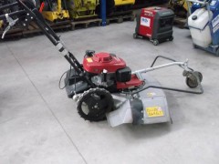 Wiesenmäher HONDA - Benzin-Viertaktmotor 4,5 PS mieten